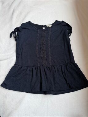 Eyeshadow Navy Peplum Top with Lace Trim Girls size 7/8